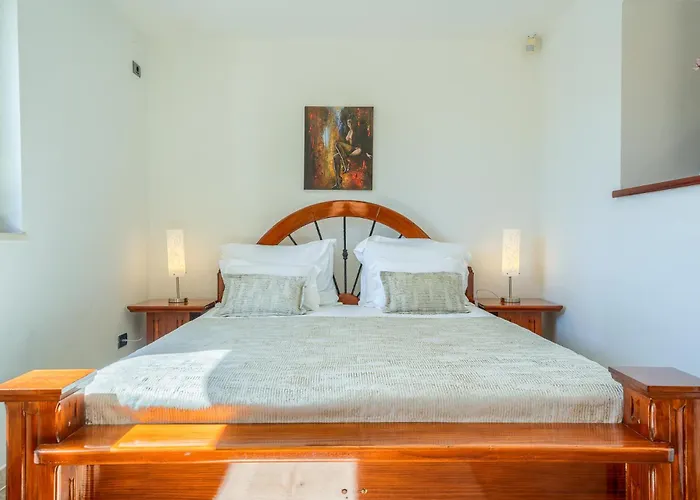 Vila Rasotica: Spacious Retreat With Pool And Complimentary Transport *