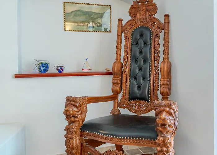 Vila Rasotica: Spacious Retreat With Pool And Complimentary Transport Sumartin